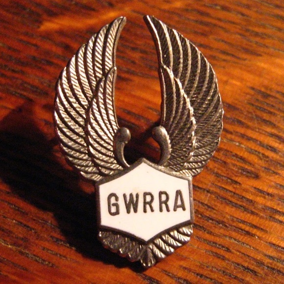 GWRRA Honda Gold Wing Motorcycle Lapel Pin - Picture 1 of 4